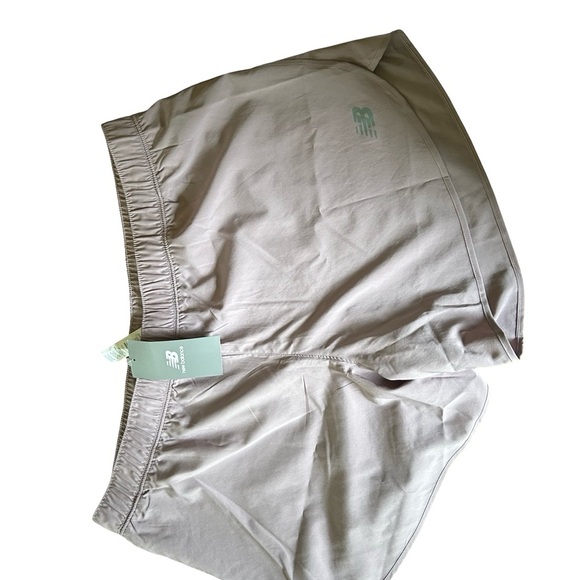 New Balance Women’s XL Athletic Running Short Muted Purple Taupe New With Tags - Picture 5 of 8